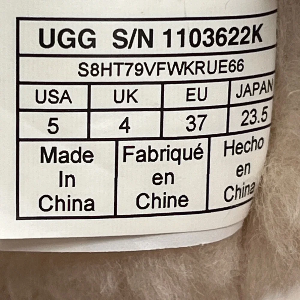 UGG classic short